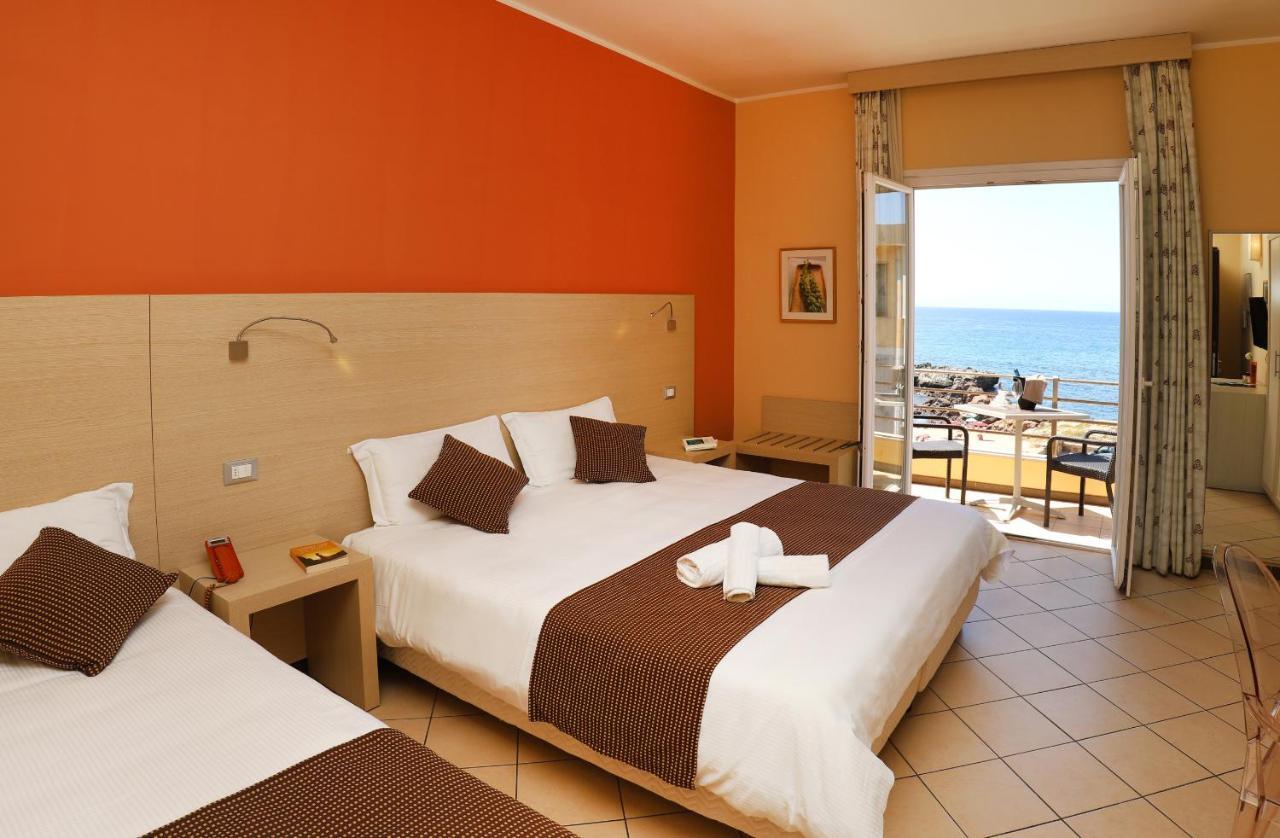 Janus Hotel Castelsardo Kültér fotó